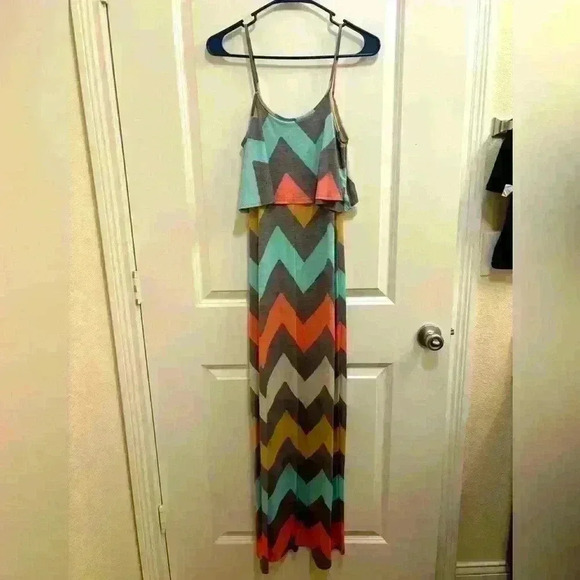 Auditions Maxi Dress Chevron Women’s Size Small. Style A1040255. - Picture 1 of 4